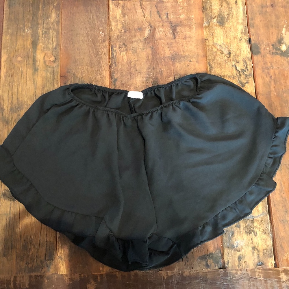 Brandy Melville Black Flouncy Shorts